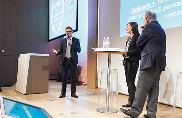La Poste a reçu le Grand Prix 2017 des Trophées de la Transformation Numérique. Jérôme TOUCHEBOEUF, Président de Mediapost Communications