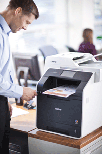 Imprimante laser couleur Brother multi-fonctions à 30 pages/mn MFC-L8850CDW