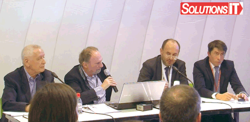 Lors de la table ronde sur l'iT et la mobilité animé par, de gauche à droite, Jean-Claude Vaudecrane (K-Now Formation, Jean Kaminsky (Solutions IT), Marc Thiollier (Accenture) et Sébastien Van Dik (ManpowerGroup)